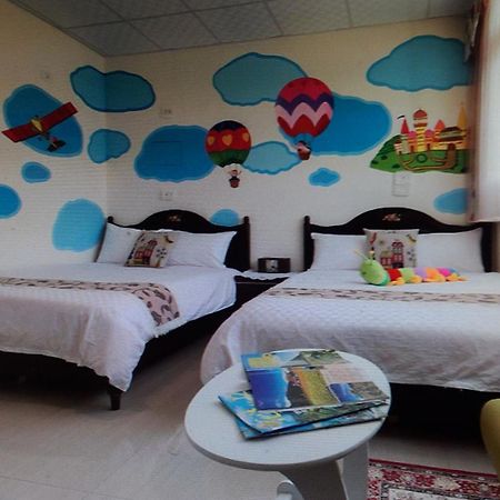 Mei Di Ya House Юли Екстериор снимка